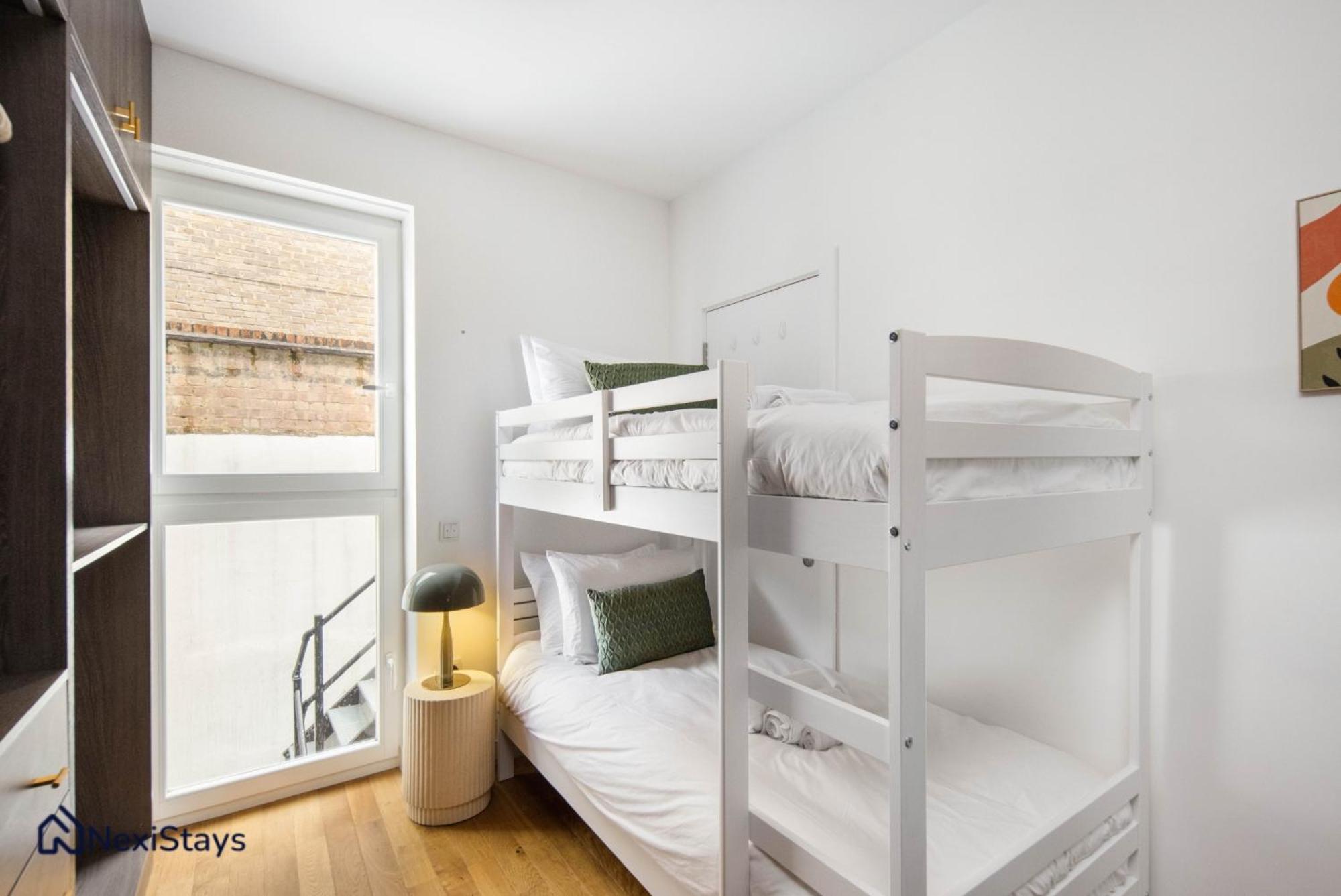Apartament 1 Min Walk To Euston Station, Modern Townhouse Londyn Zewnętrze zdjęcie