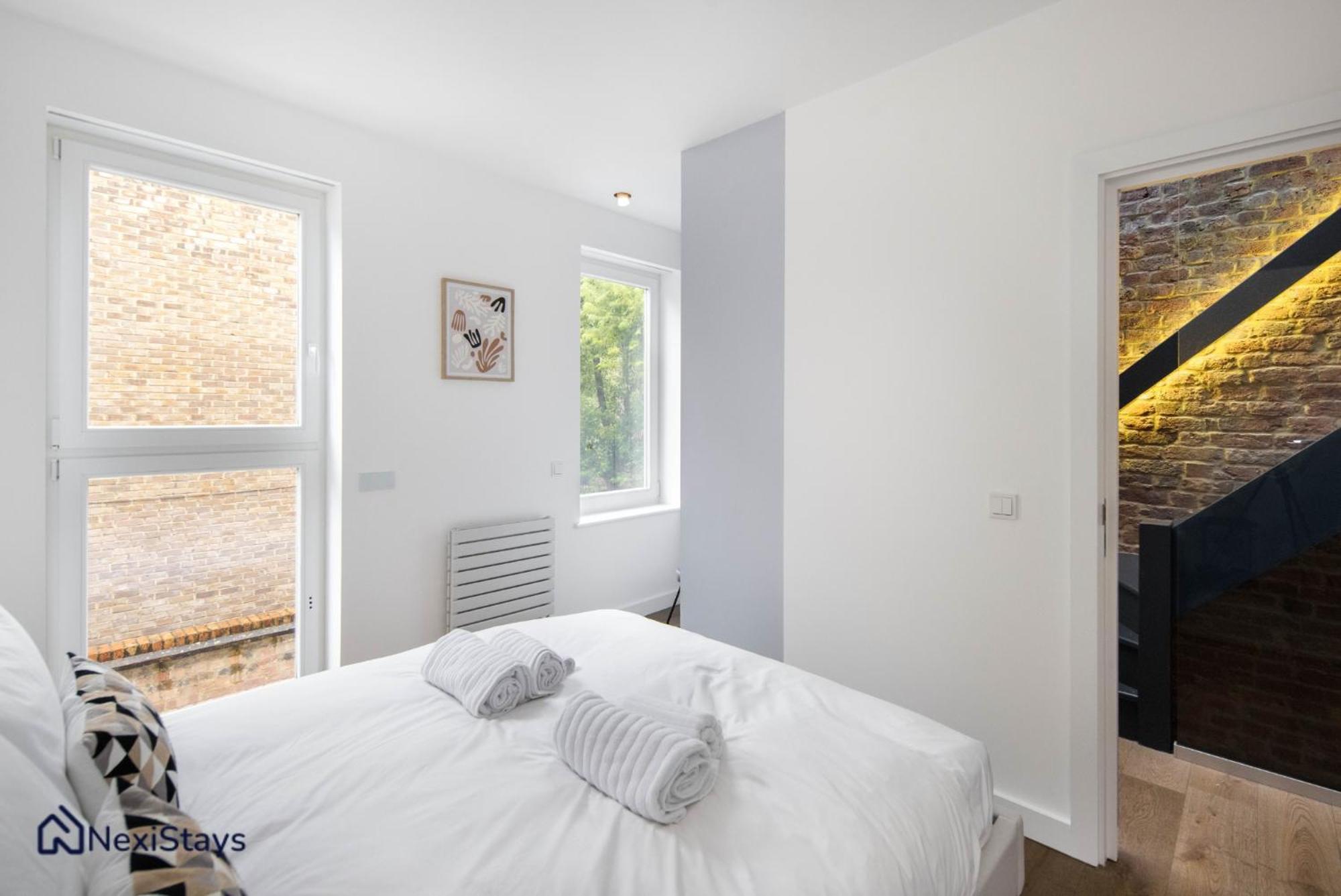 Apartament 1 Min Walk To Euston Station, Modern Townhouse Londyn Zewnętrze zdjęcie
