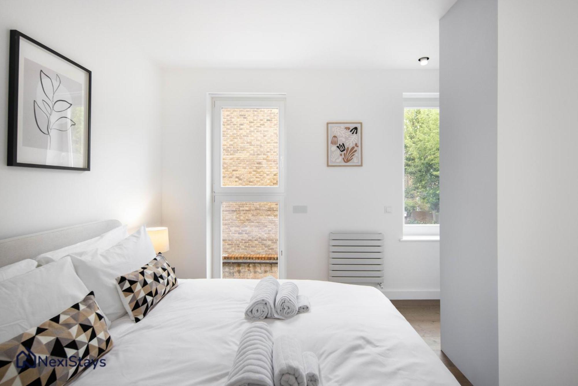 Apartament 1 Min Walk To Euston Station, Modern Townhouse Londyn Zewnętrze zdjęcie
