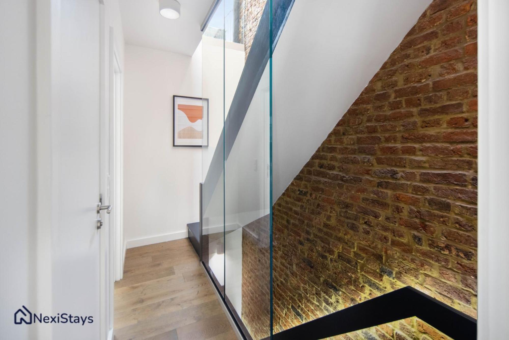 Apartament 1 Min Walk To Euston Station, Modern Townhouse Londyn Zewnętrze zdjęcie
