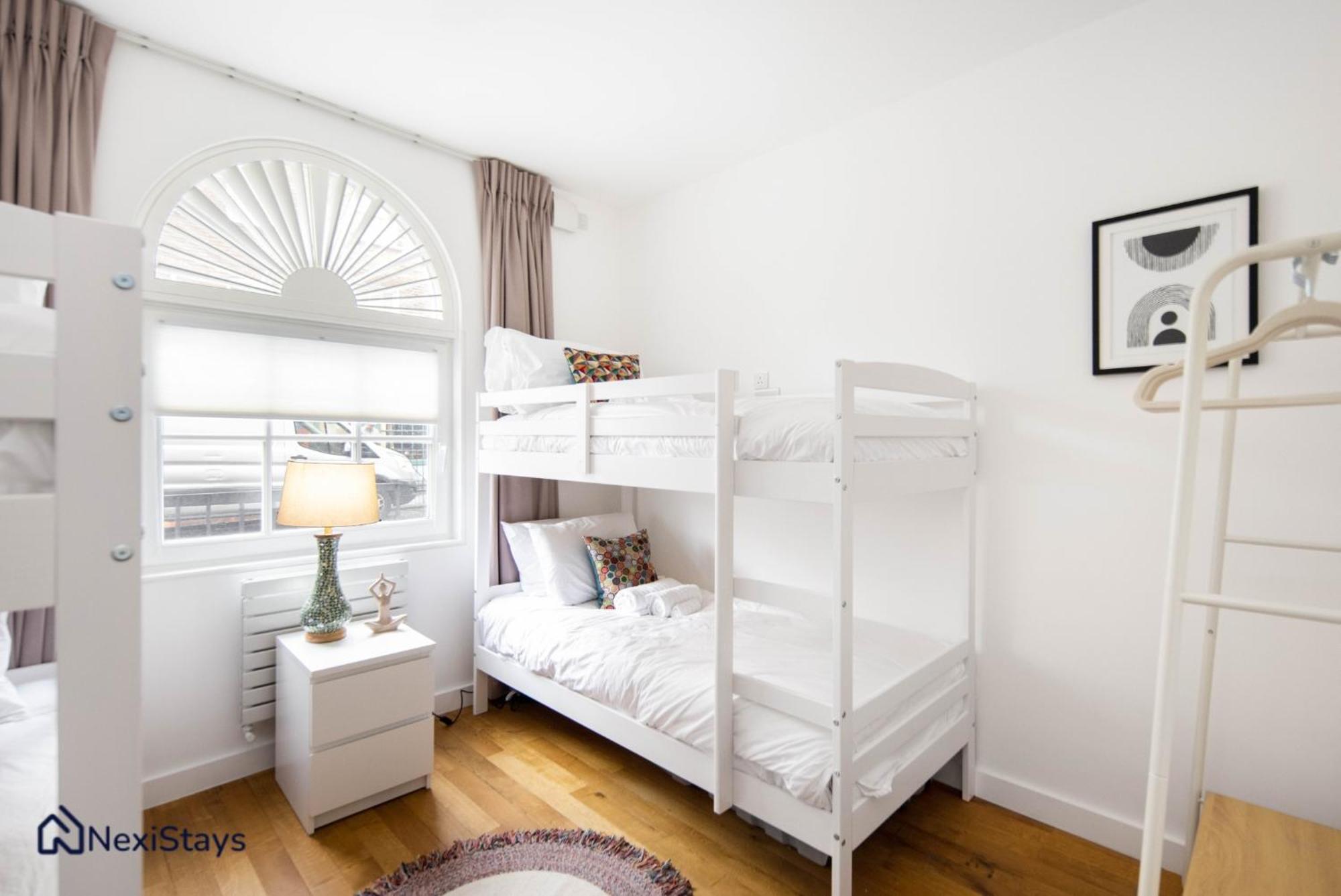 Apartament 1 Min Walk To Euston Station, Modern Townhouse Londyn Zewnętrze zdjęcie